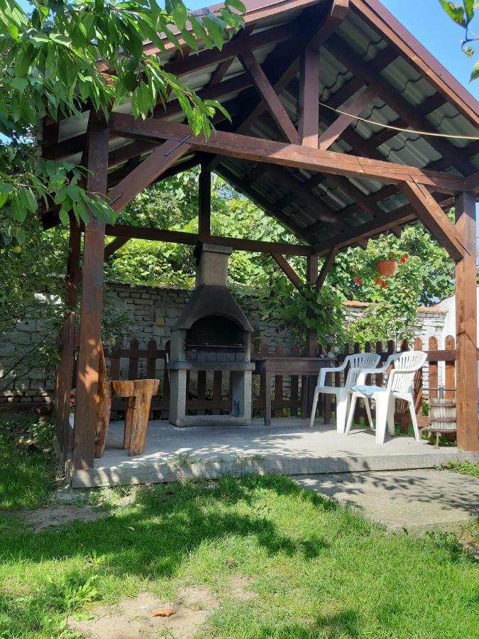 Casa De Oaspeti Laura Рышнов Экстерьер фото